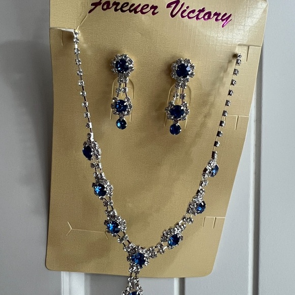 ‼️🔥‼️Elegant Blue Flower Design Dangle Earrings and Y Necklace Elegant Lux - Picture 5 of 6